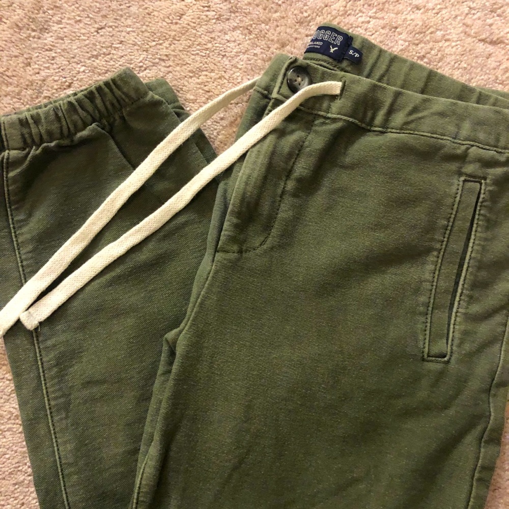 American Eagle Joggers